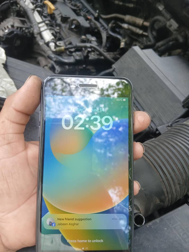 Apple iPhone 8 Plus 6
