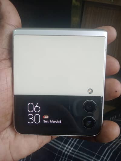 Samsung Mobile Z Flip 3.  pannel brake he no open no repair 8/128