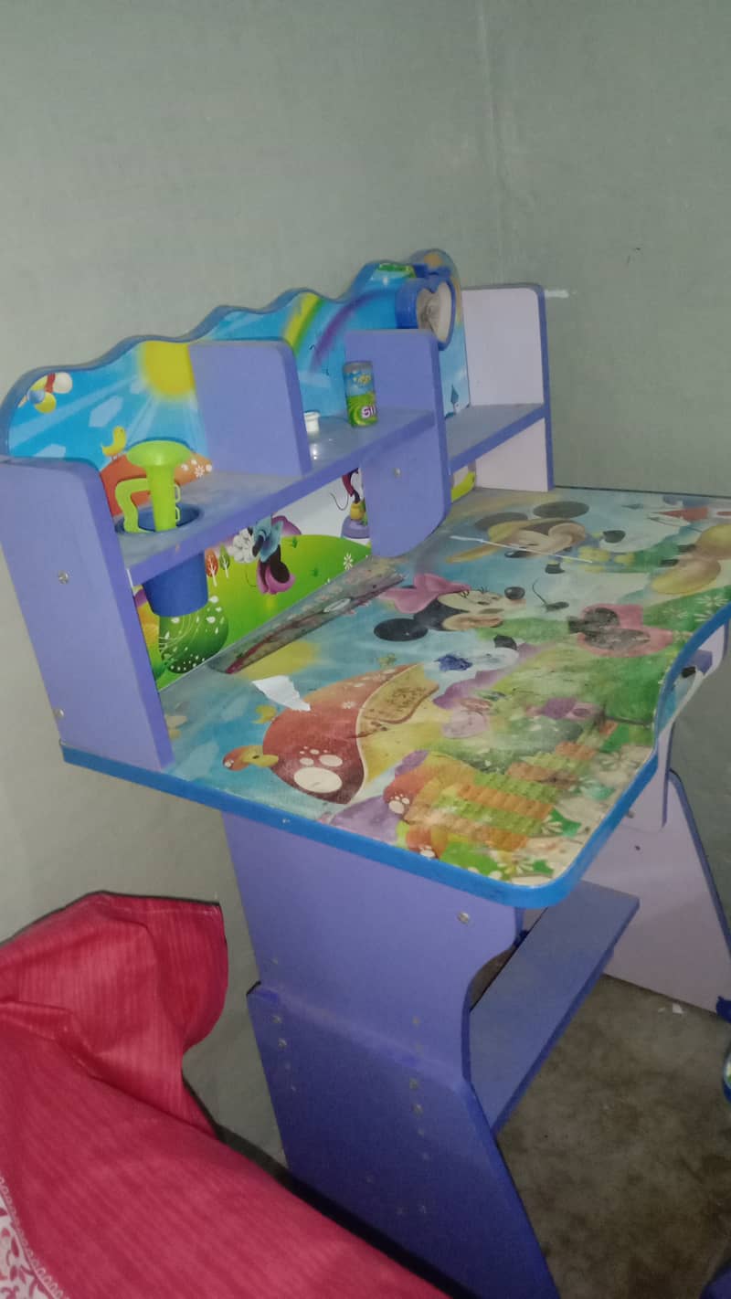 Study table for kids 3