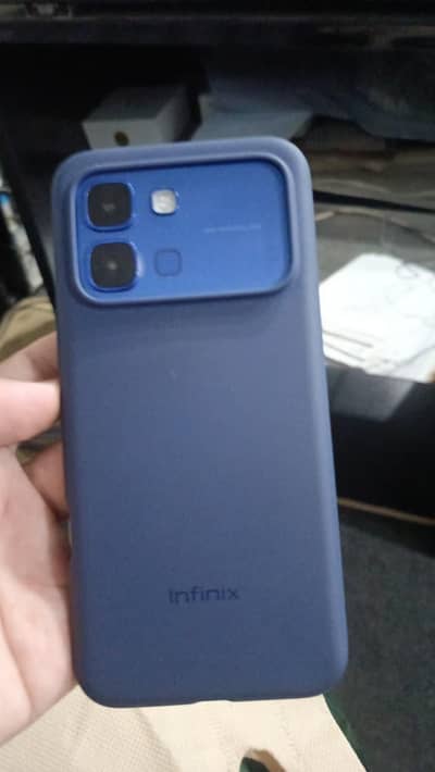 Infinix Note Edge 5G 8GB/256GB – 10/10 Condition