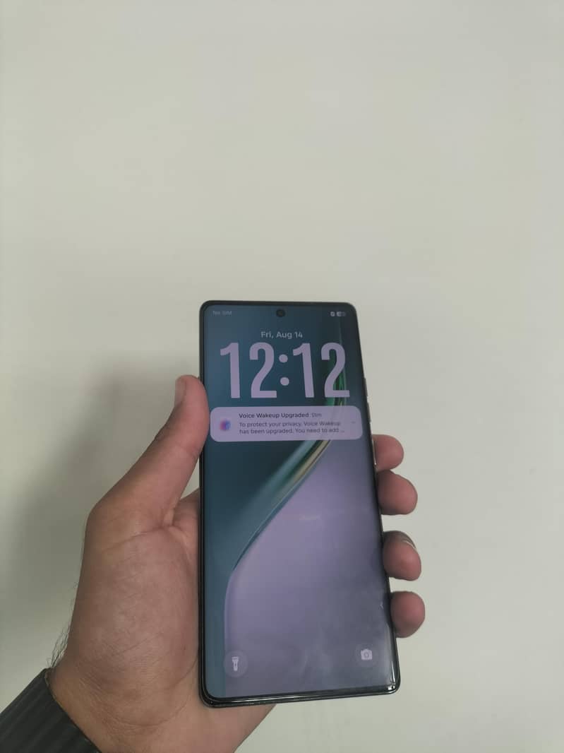 Tecno CAMON 40 Pro 1