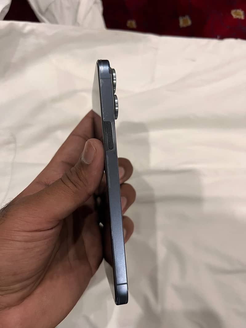 Apple iPhone 13 Pro Max 1