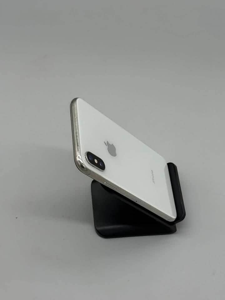 Apple iPhone X 0