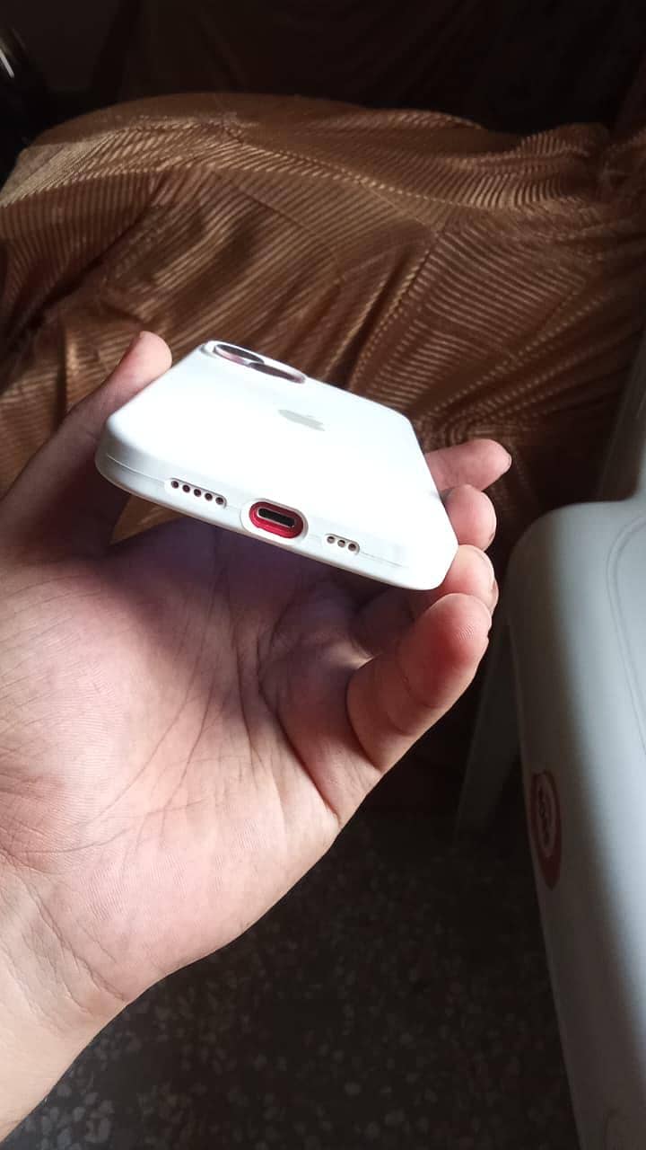 Apple iPhone 14 2