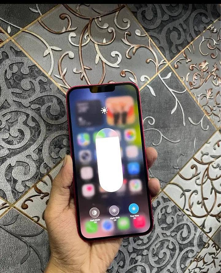 Apple iPhone 14 5