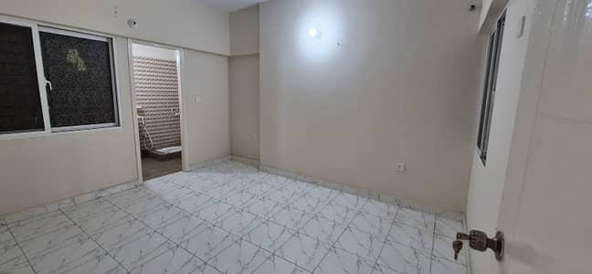 A One Comford Gulshan Iqbal Block 11 2 Bed DD 4th Floor Boundary Wall Project  Maintained (No Lift) Rent Demand 40000 *Code(16859)*