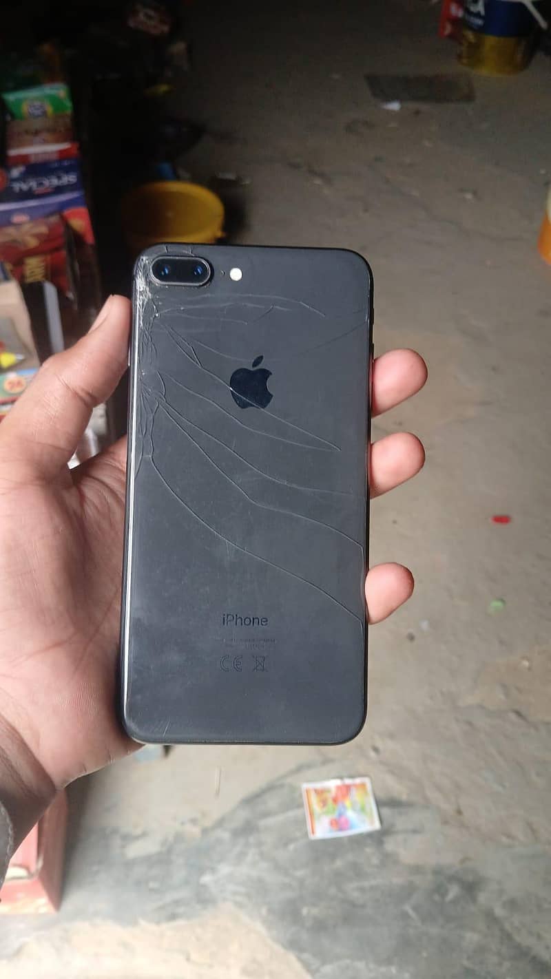Apple iPhone 8 Plus 0