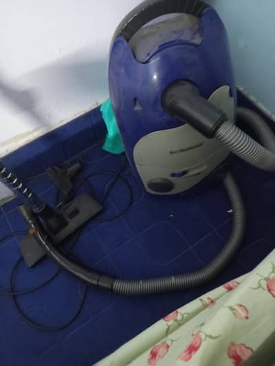 selling vaccum cleaner mild condition