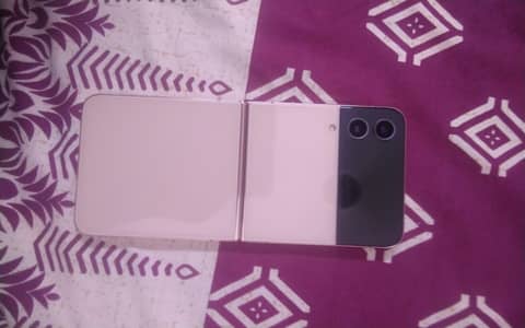 Samsung Mobile Z Flip 4