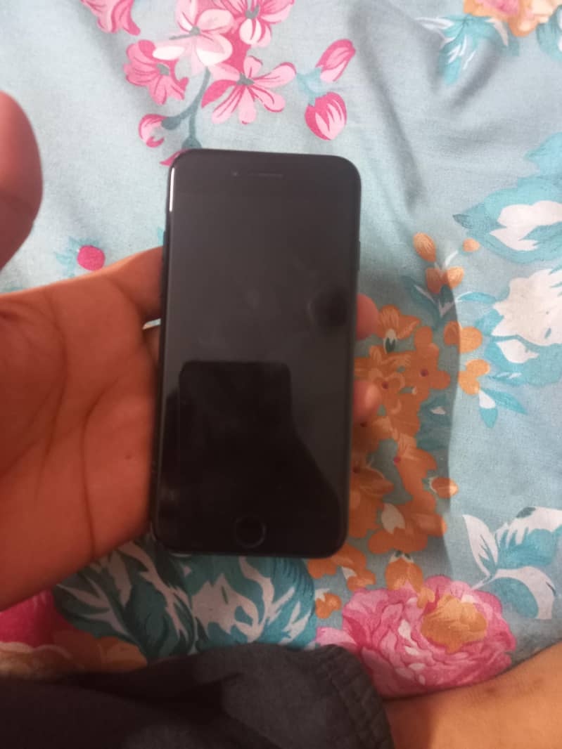 IPHONE 7 3