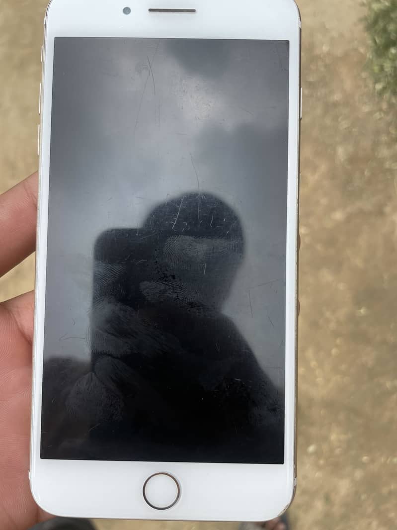 Apple iPhone 7 Plus 2