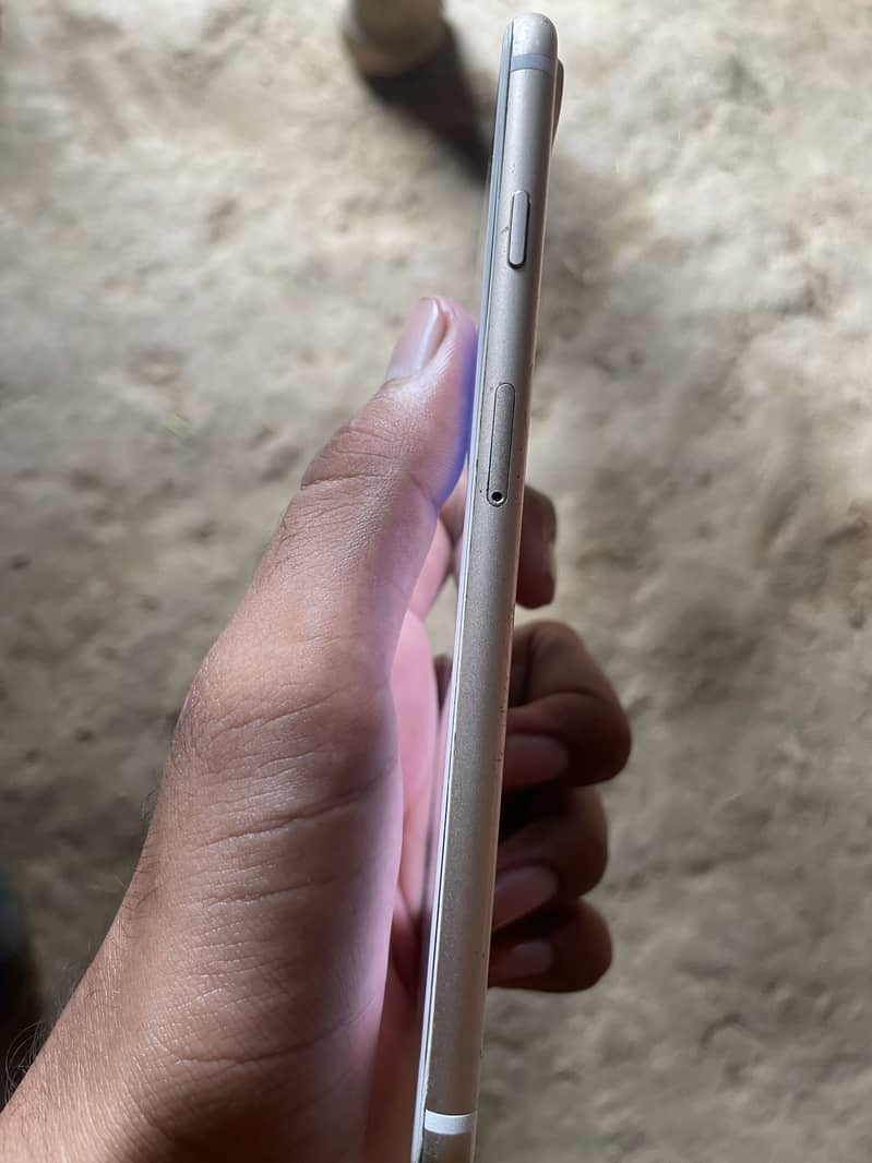 Apple iPhone 7 Plus 4