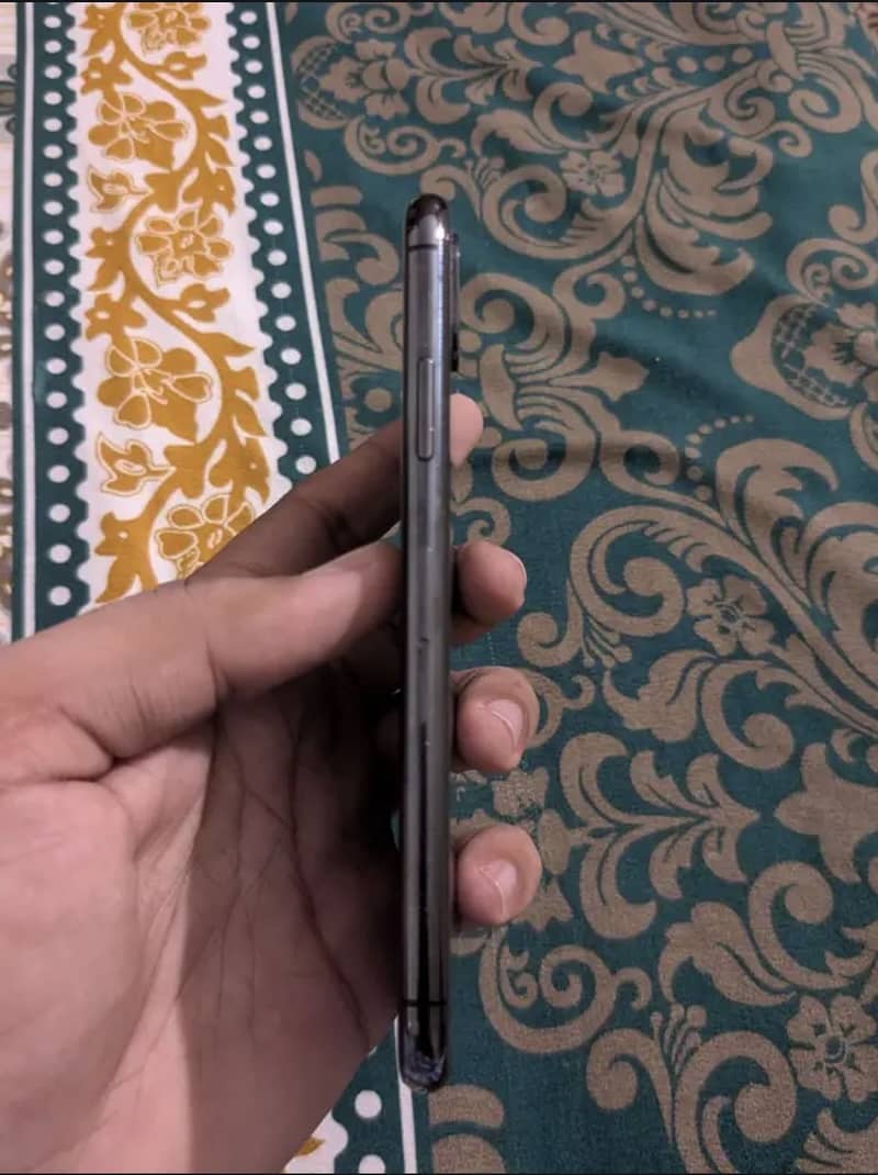 Apple iPhone X 2
