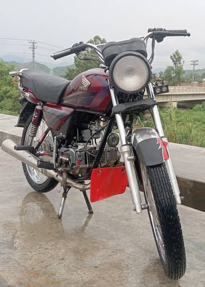 Honda CD 100cc bike in good condition read complete add