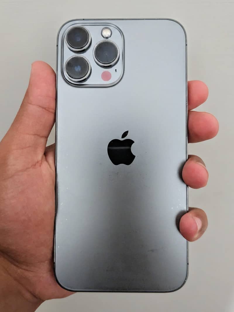 Apple iPhone 13 Pro Max 1