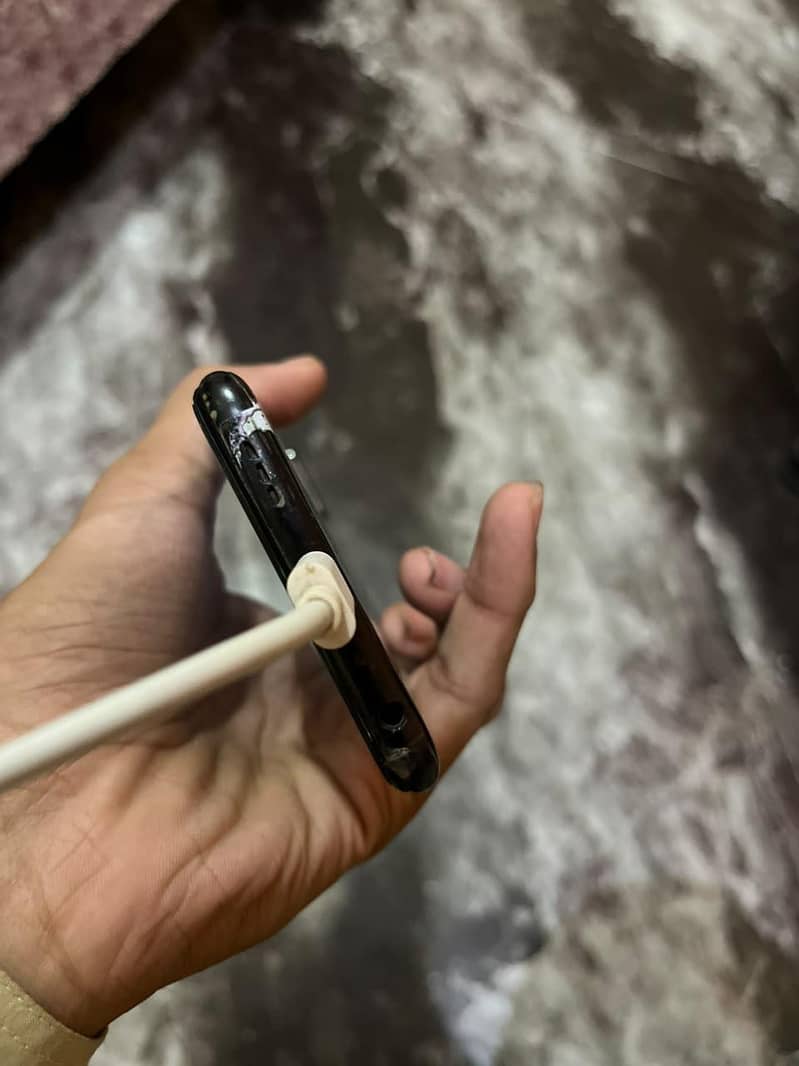 OPPO A76 3