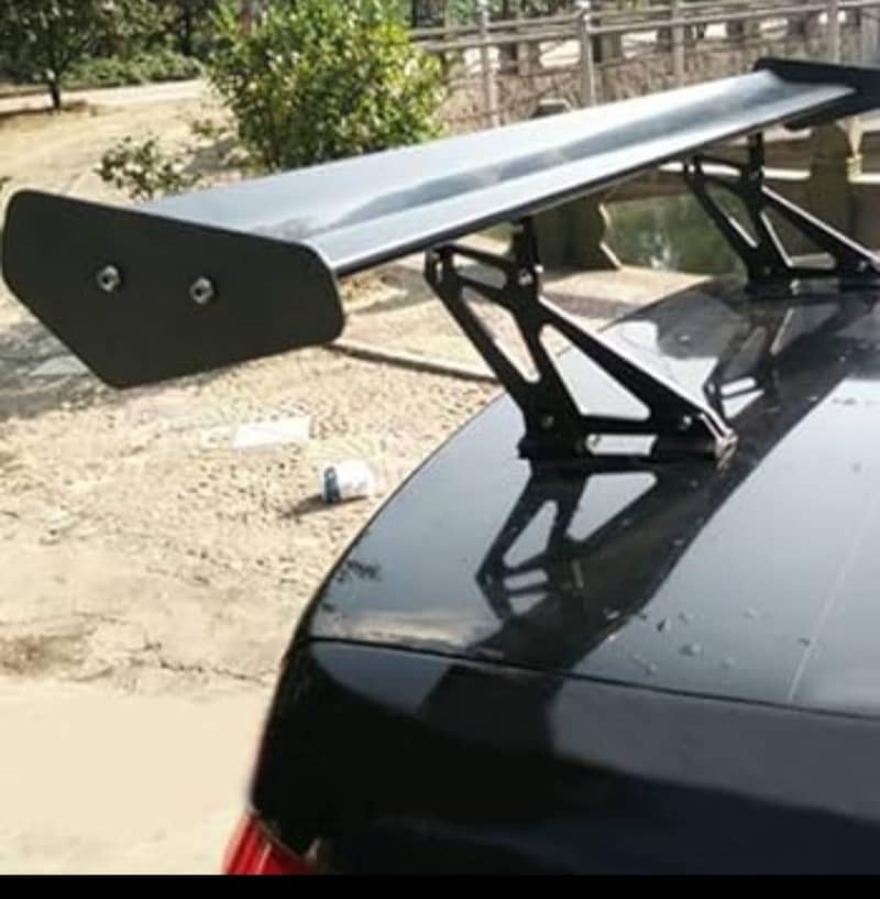 car spoiler 0