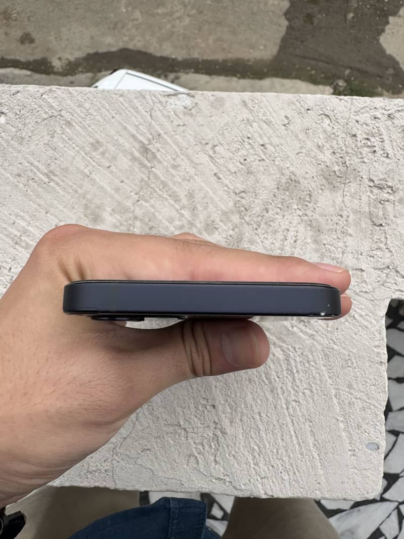 Apple iPhone 12 5