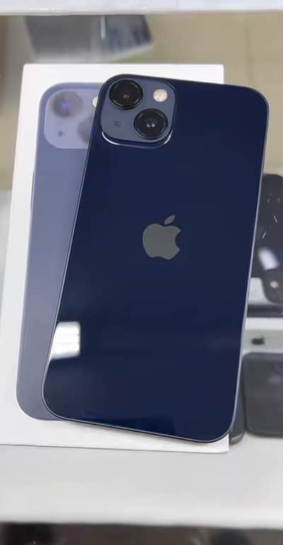 Apple iPhone 13