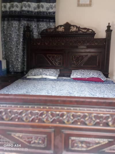 for sale bed dreesing. . . side table metress