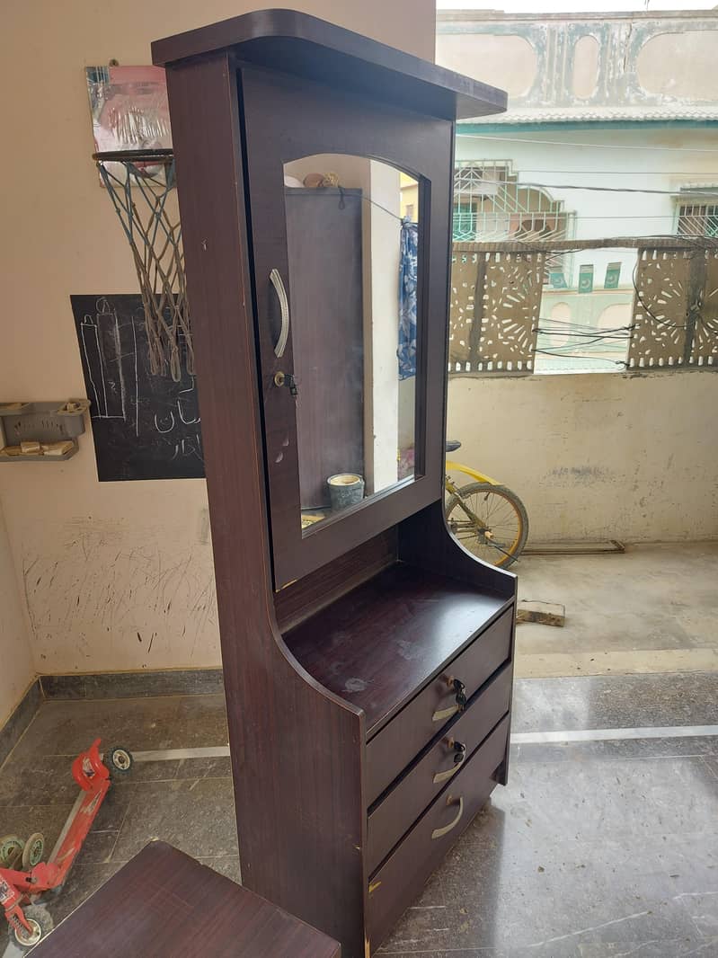 Dressing Table 5