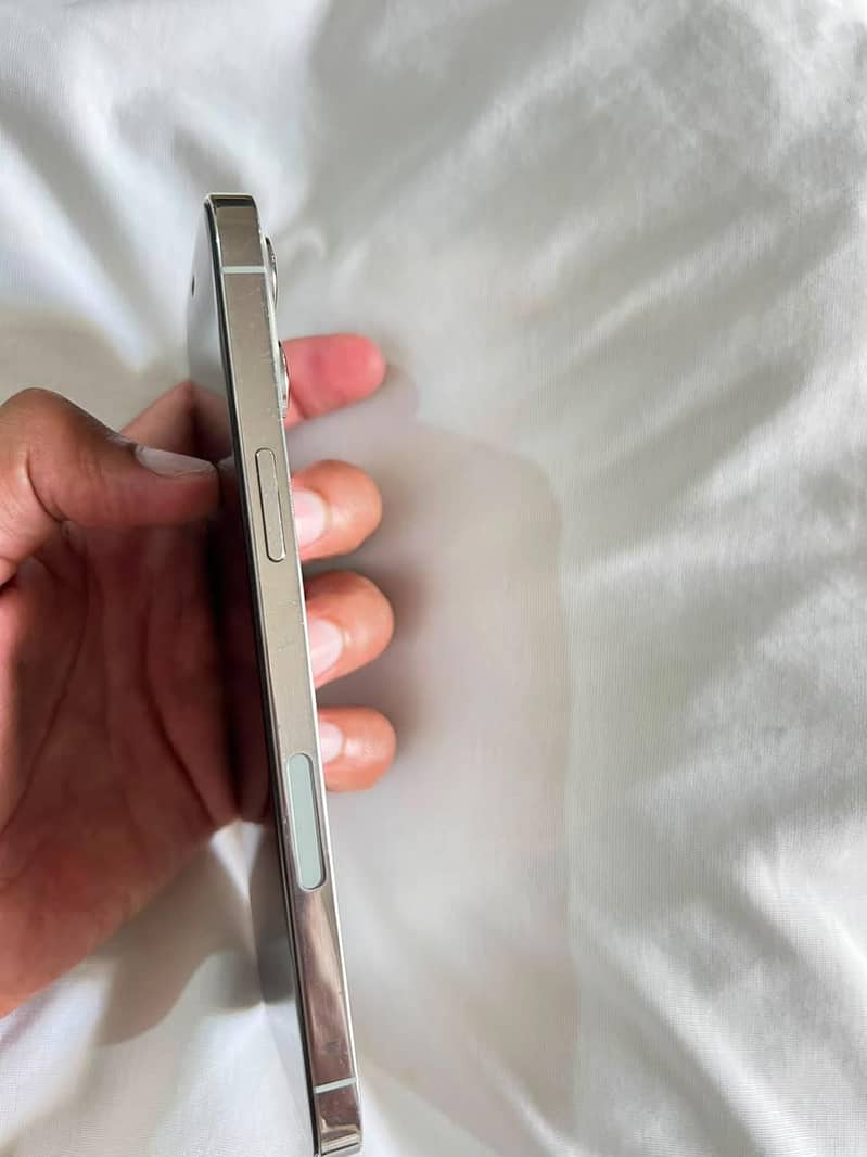 Apple iPhone 12 Pro Max 6