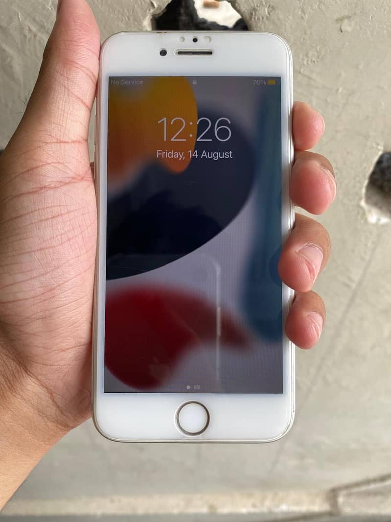 Apple iPhone 7 4