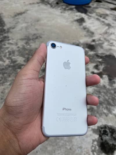 Apple iPhone 7