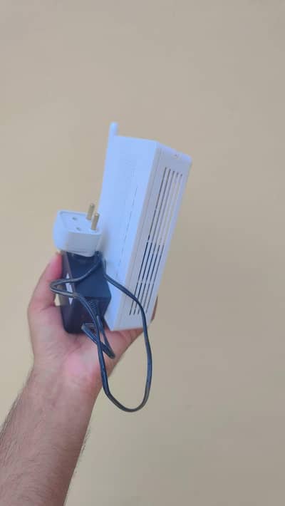 HG8546M XPON Fiber Router 1 Month Used - Like New