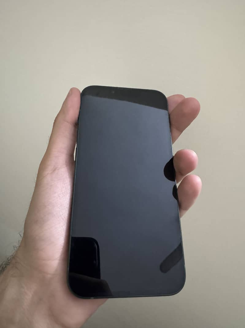 Apple iPhone 13 5