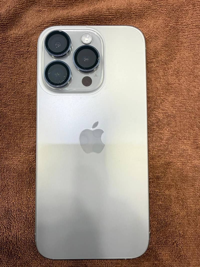 Apple iPhone 15 Pro 0