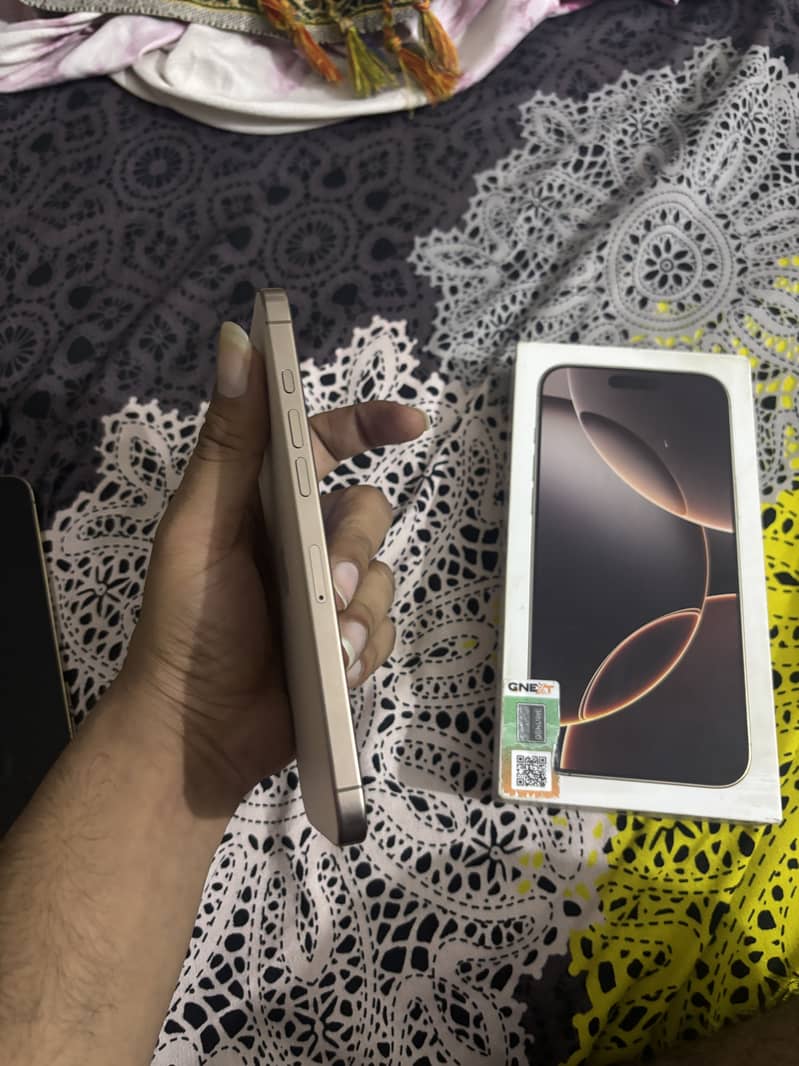 Apple iPhone 16 Pro Max 3