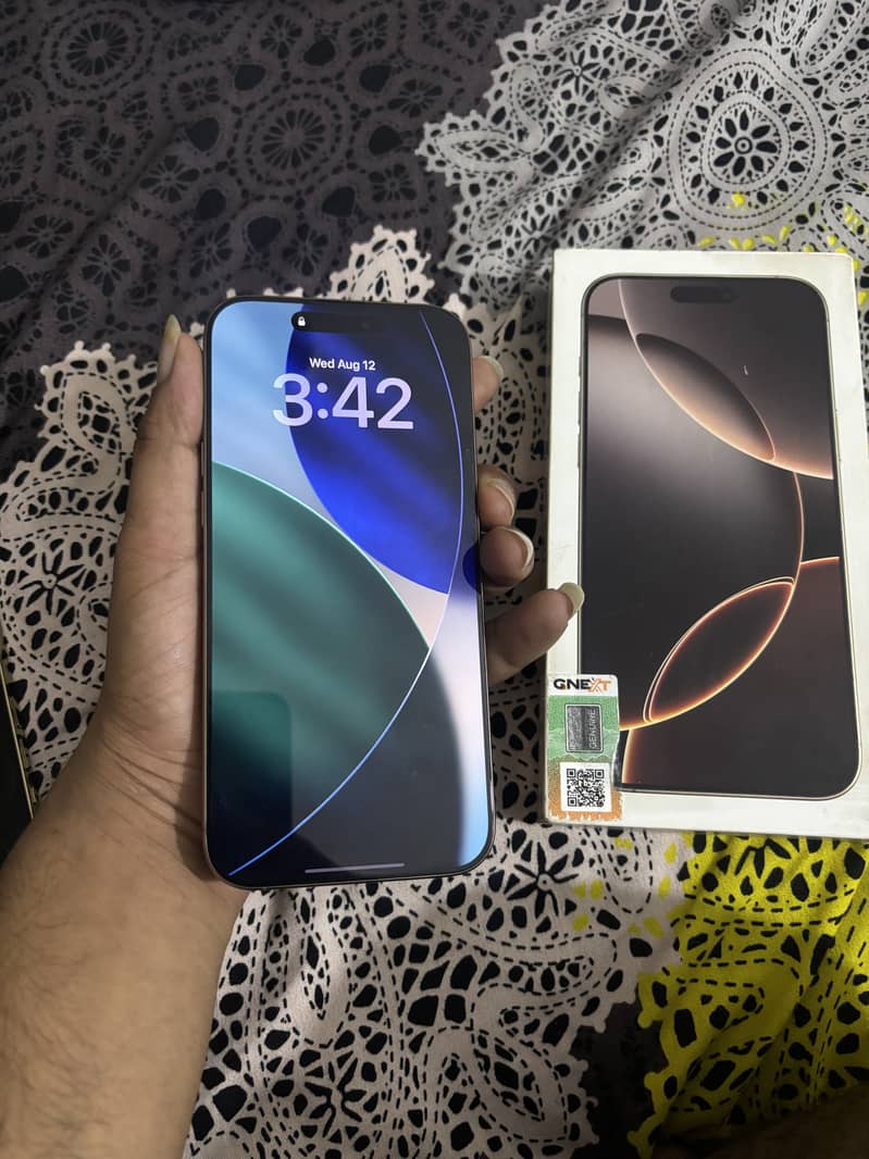 Apple iPhone 16 Pro Max 4