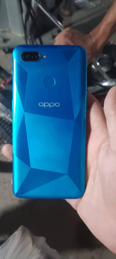 OPPO A12