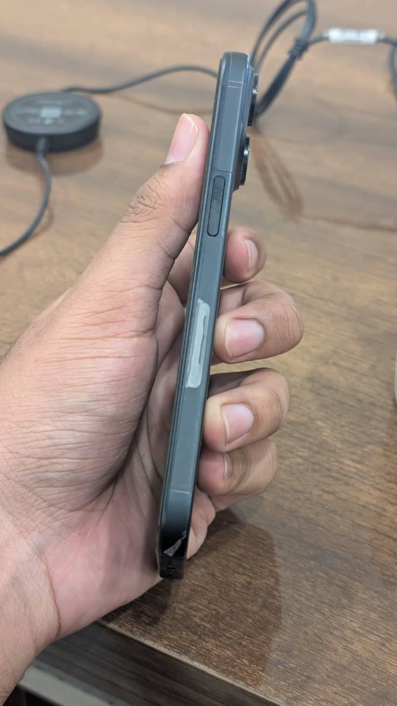 Apple iPhone 15 6