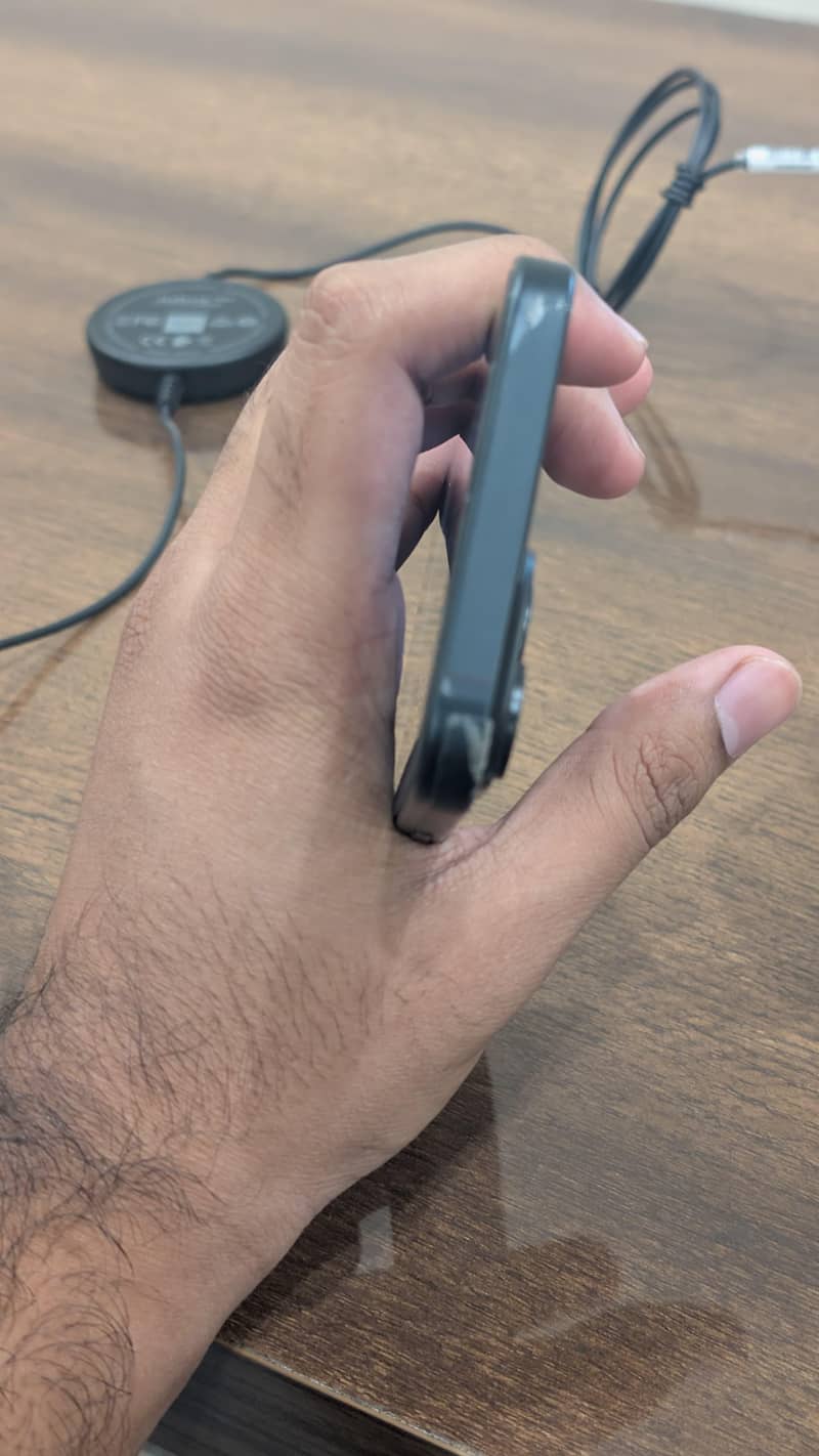 Apple iPhone 15 7