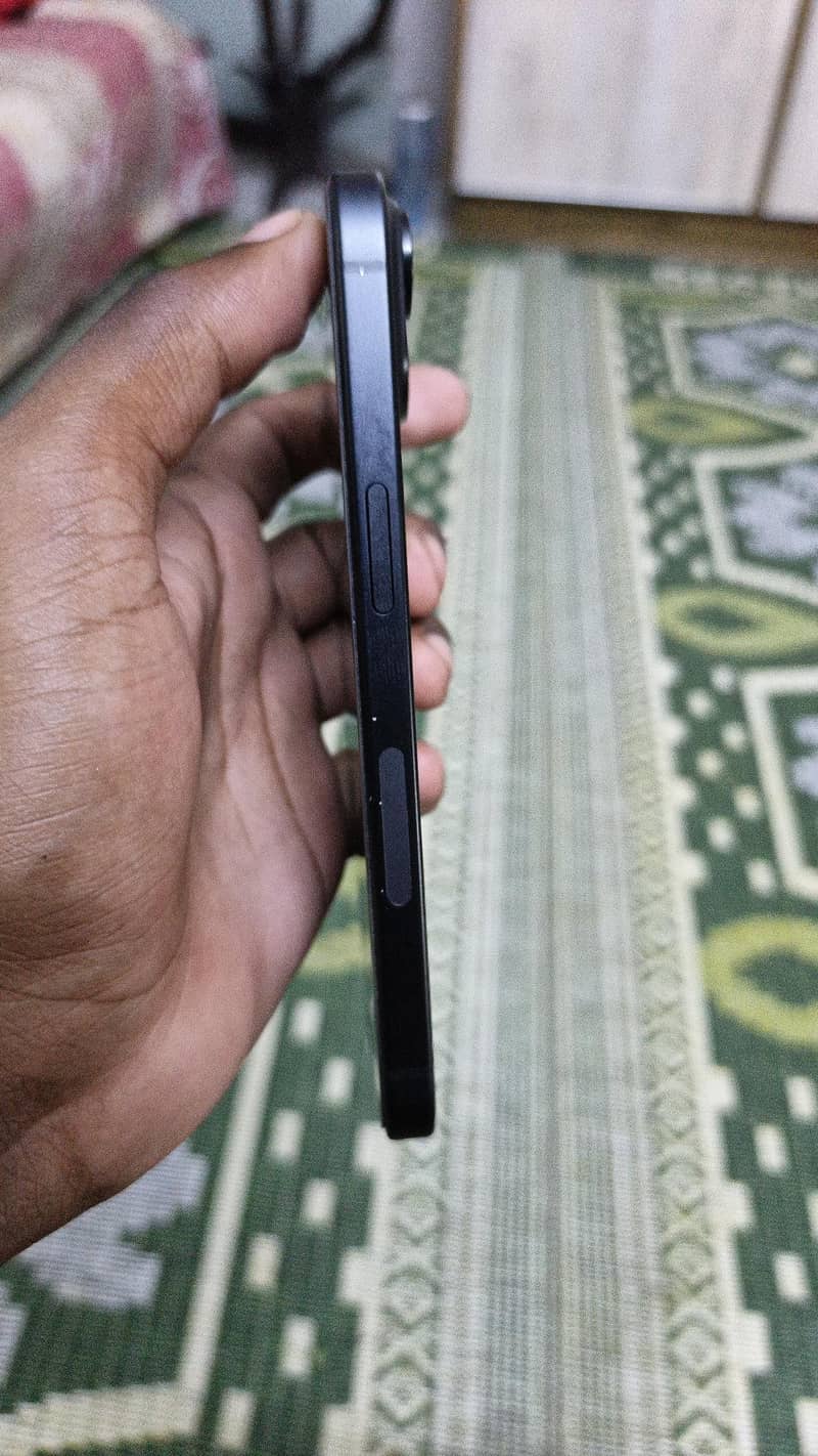 Apple iPhone 15 3