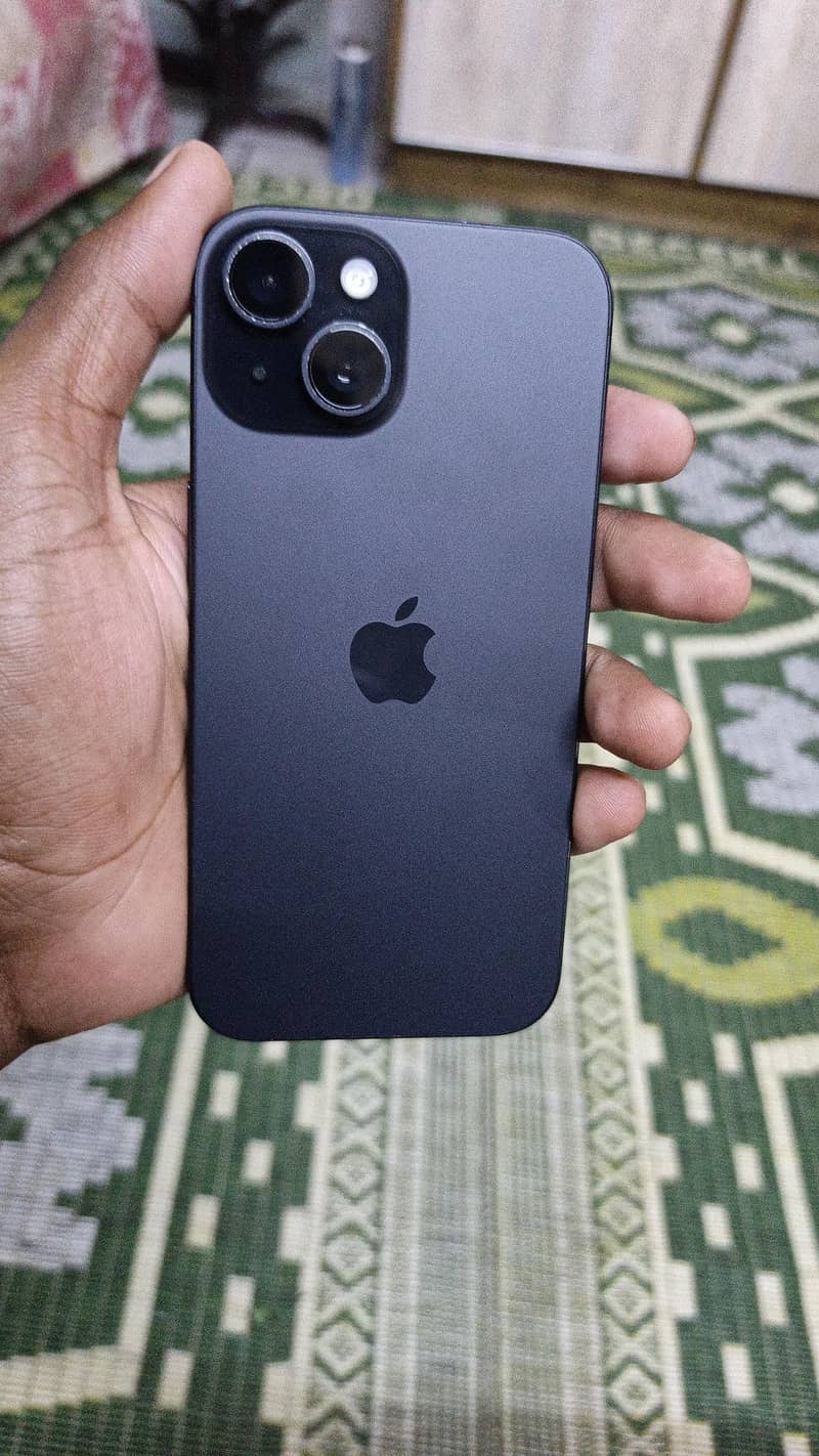 Apple iPhone 15 4