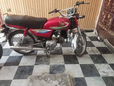 Honda cd 70 for sale (excellent fuel average) exchange also possible