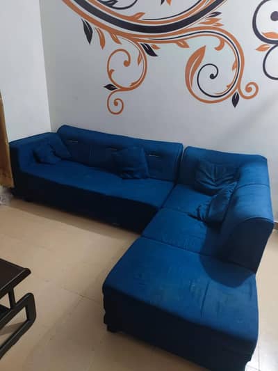 L shape sofa 5 seater+ 1 Center in good condition