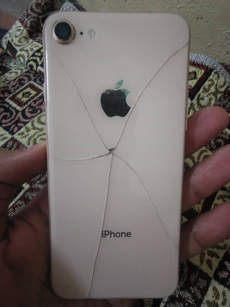 Apple iPhone 8 1