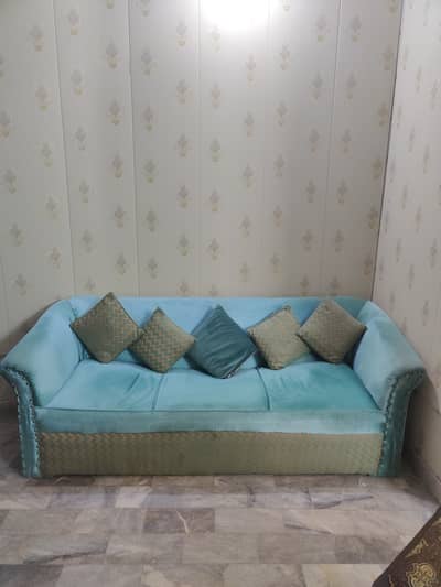 5 seater, good condition, new cloth .