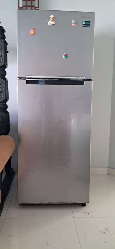 Samsung refrigerator 18 Cubic ft inverter