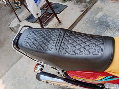 honda CG125 new condition . antique bike