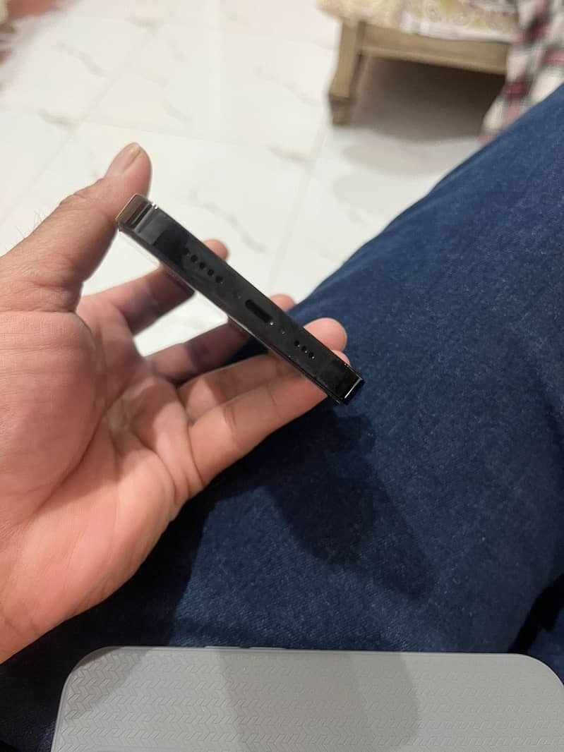 Apple iPhone 14 Pro 4