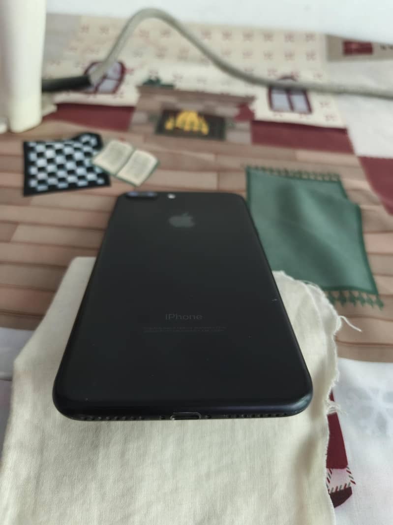 iPhone 7 Plus 32GB JV 4