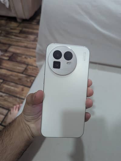 Realme GT8 Non PTA 12(256) 40 battery Cycles