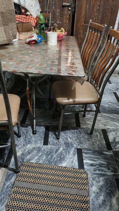 Dinning Table for sale