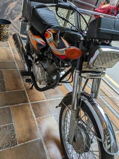 1 hand use bike 10 by 8 condition