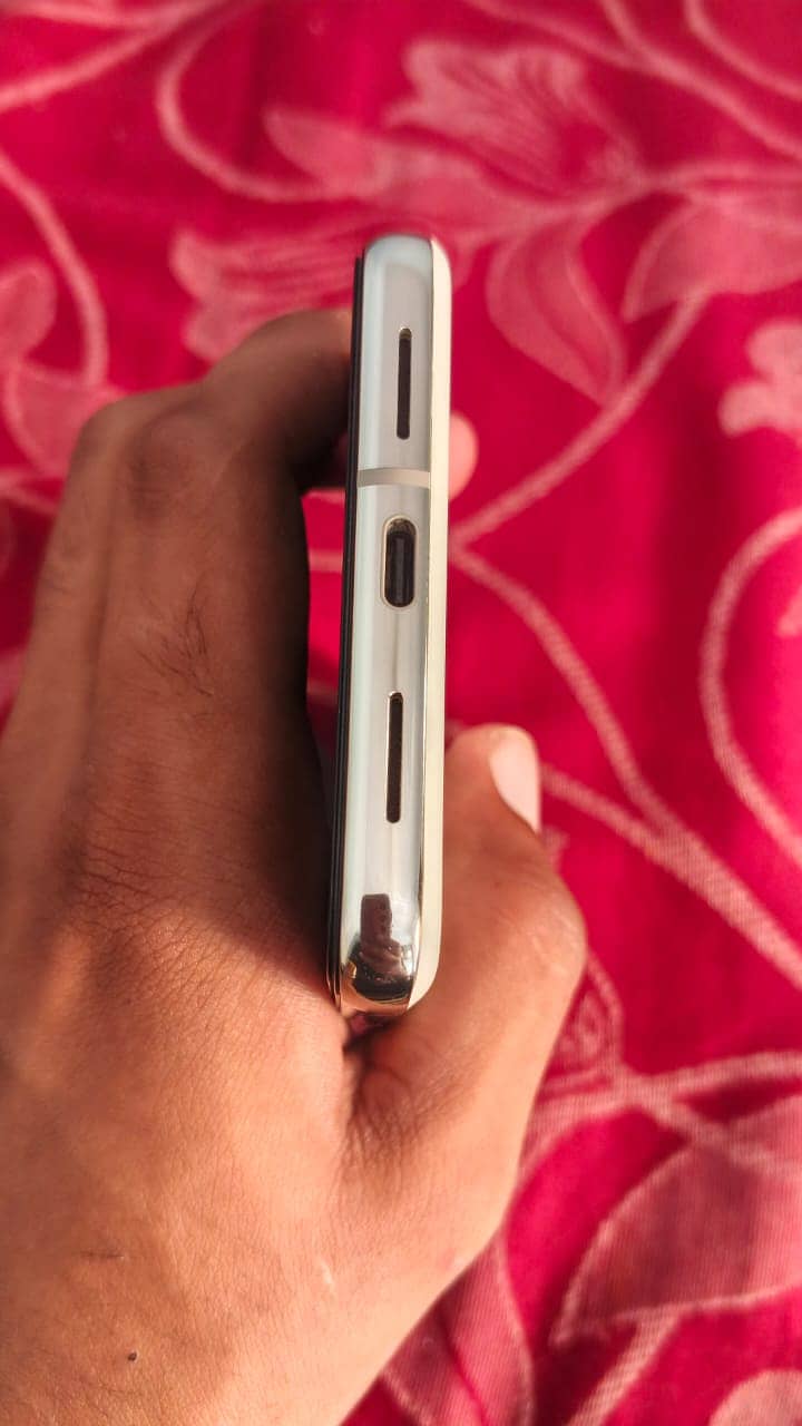 Google Pixel 8 Pro 3